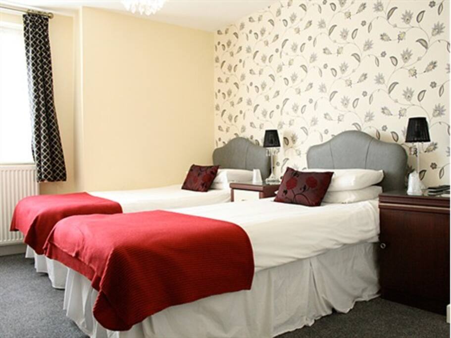 Twin Room Ensuite
