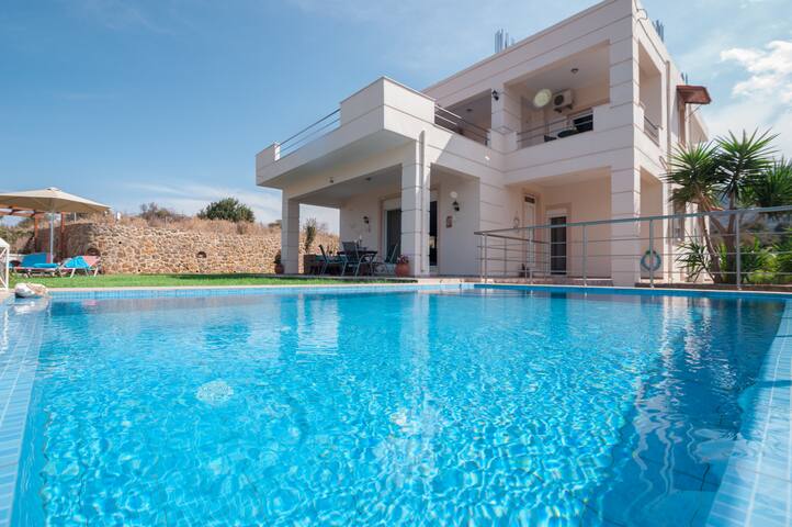 Georgioupolis Hill gallery image 3