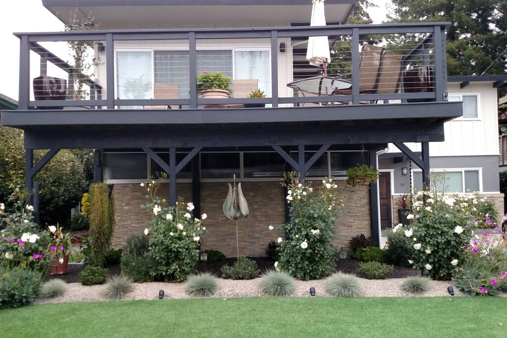 The front yard house (day time view)