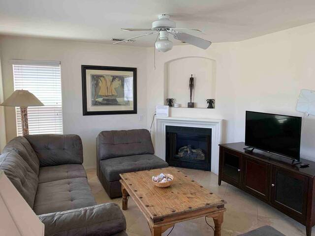 Mission Beach House with a rooftop deck gallery image 4