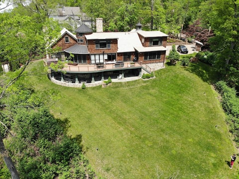 Candlewood lake, Entertainers Dream/Views/Hot Tub