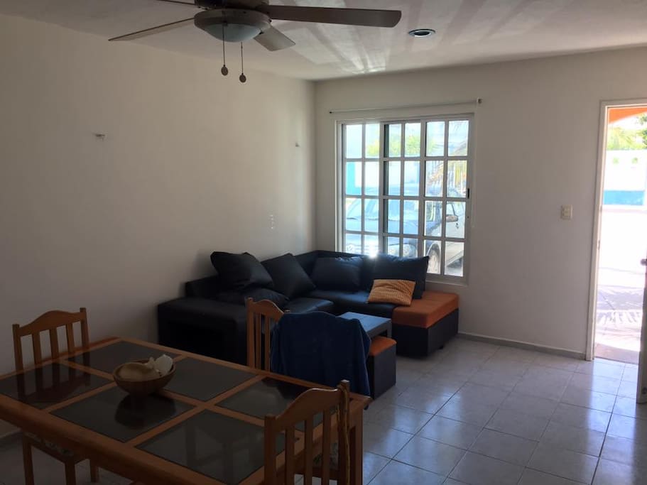 Sala y comedor.
Living room and dining room