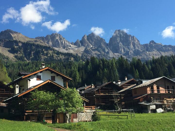 Chalet in the heart of the Dolomites