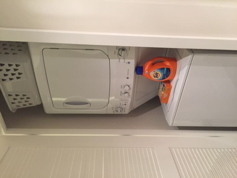 GE W/D in the apartment
