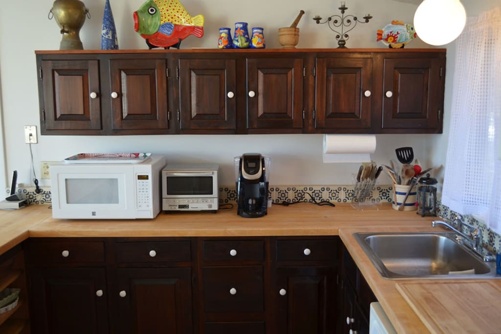 Salt Island Views-Fully applianced kitchen.