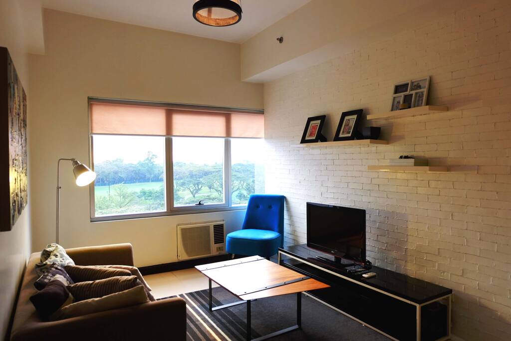 living room with view of golf course
