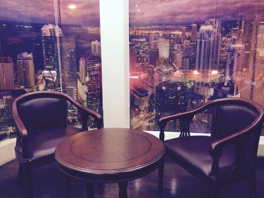 can enjoy a drink here