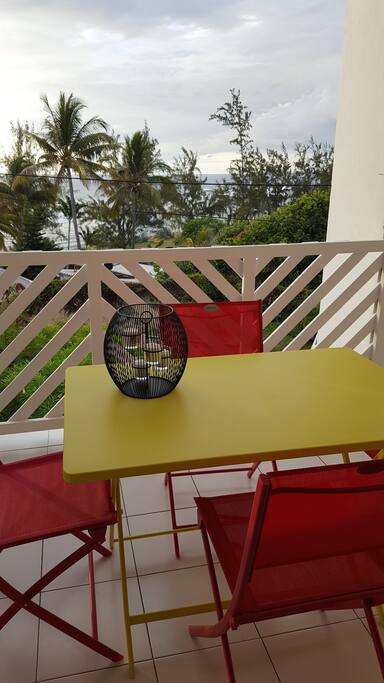 Terrasse avec vue sur la mer