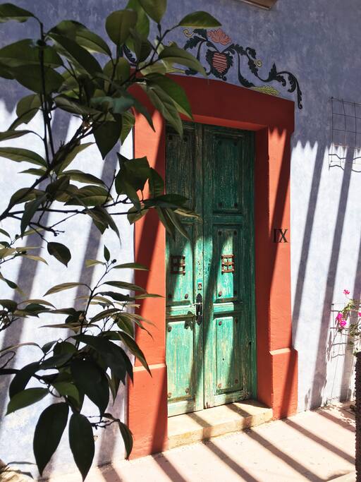 La Puerta a lo que llevas Esperando Mucho Tiempo