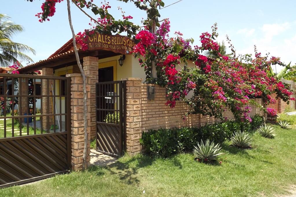 CHALÉ AMARELO