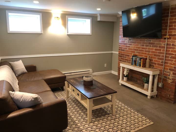 Lower Level Oasis - Suite #2 - Heart Of Winona - Winona, MN