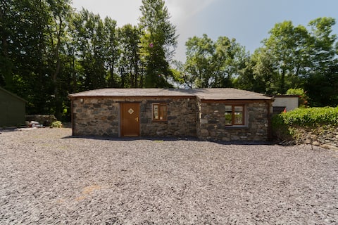 Ty Bach Cottage - self catering
