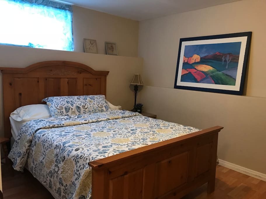 Bedroom: queen size bed