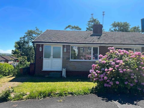 bungalow-2-Bedrooms-Driveway-FREE-Wi-Fi