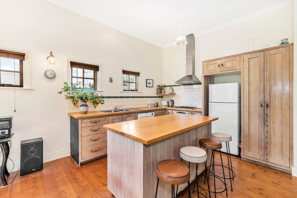 The kitchen has an electric fan forced oven gas cooktop and bosch dishwasher