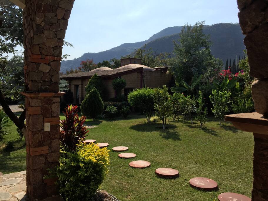 Dos habitaciones en el jardin