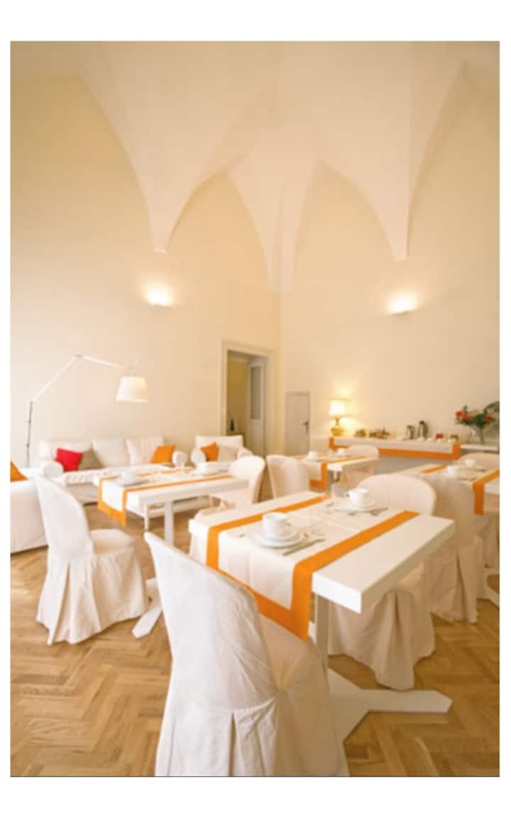 Malìa B&B-Palazzo del 17 sec. ROOM #1