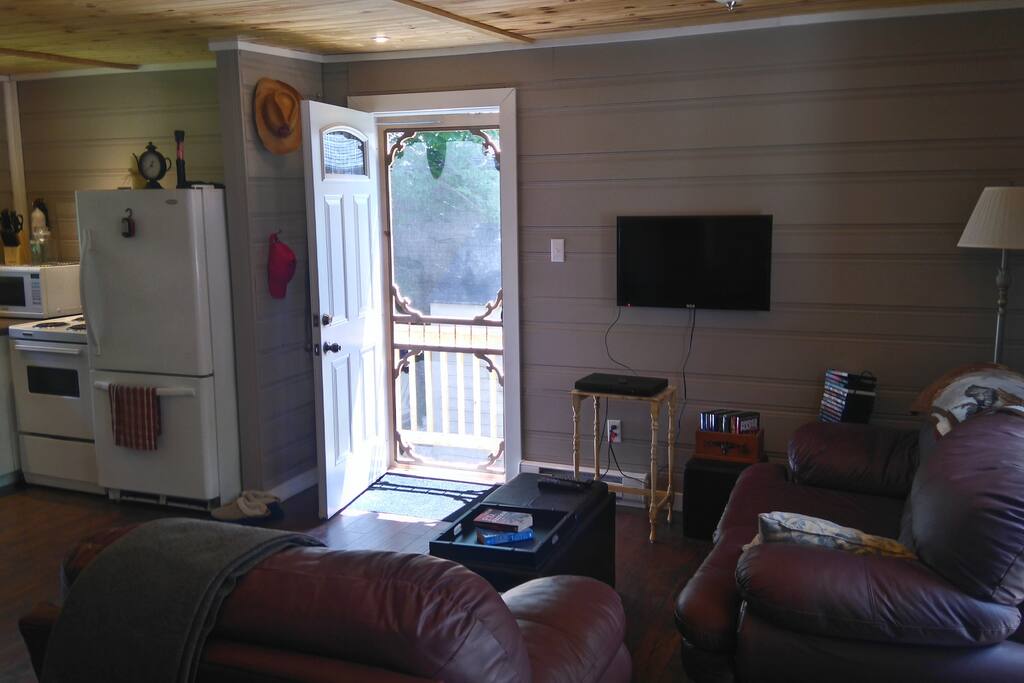 Open concept cottage (front door entry)