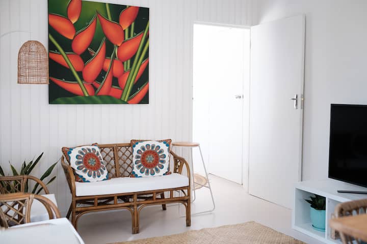 Quaint Roof Apt In Busy Central Urban Area - Nadi