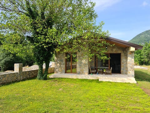 Orahovo stone vilas 2