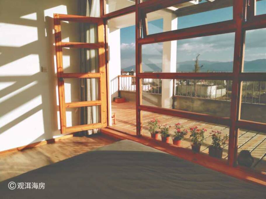 房间外面是独立小阳台