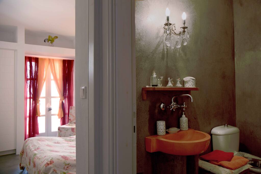 Bedroom and private wc/shower