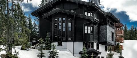 Chalet Onyx