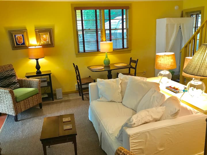 Private In-town Garden Cottage - Rehoboth Beach, DE