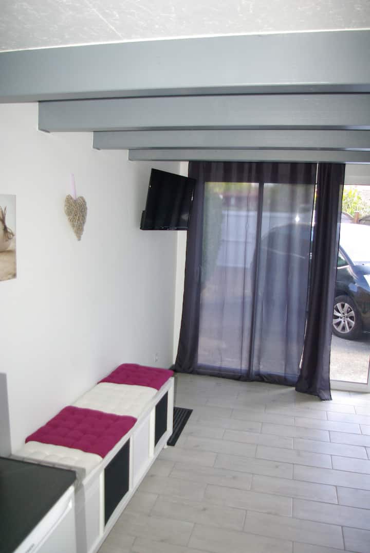 Studio Sympa Pour 3 Personnes  Piscine Partagée - Bayonne