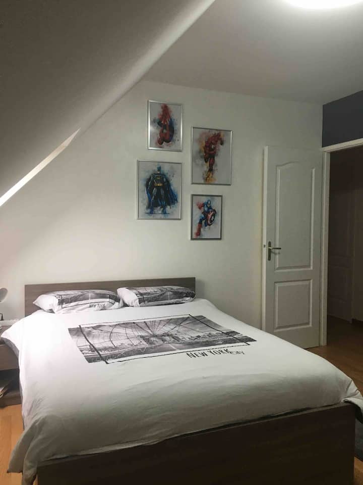 Dhomë gjumi krevat dopio 140 me tavolinë 