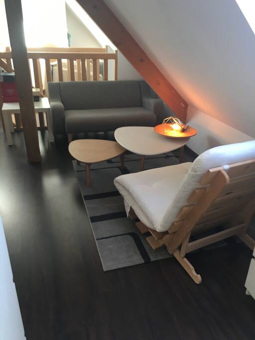 Petit salon avec la chambre