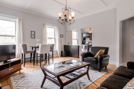 ⭐⭐⭐⭐⭐WEEKLY/ MONTHLY STAYS WELCOME, PRIVATE CONDO