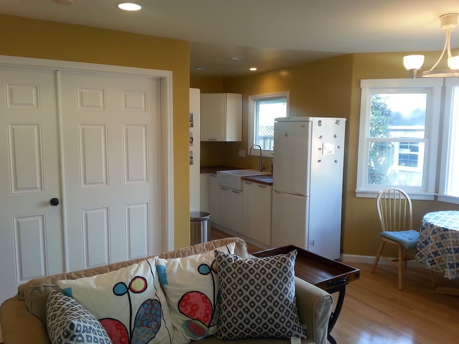 Looking towards the kitchen and bedroom door.
