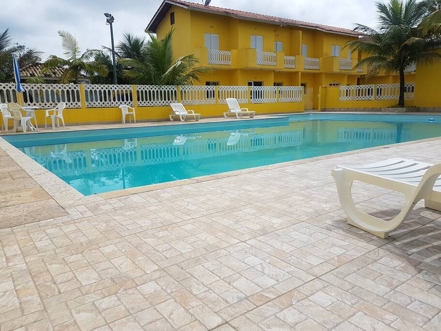 Piscina do condomínio
