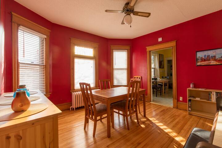 Large 2-Bedroom Apartment with Hot Tub gallery image 2