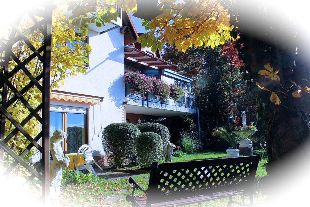 Herrliche Gartenanlage