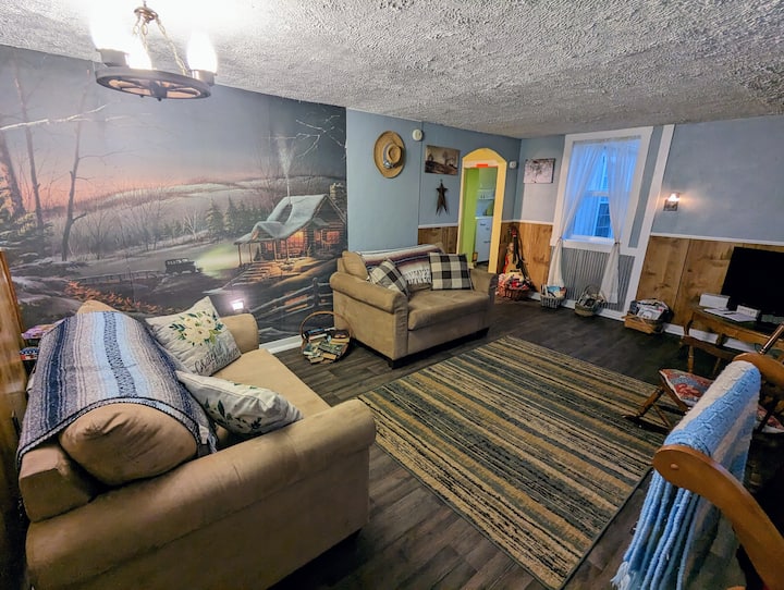 Dee's Country Cabin - Indiana