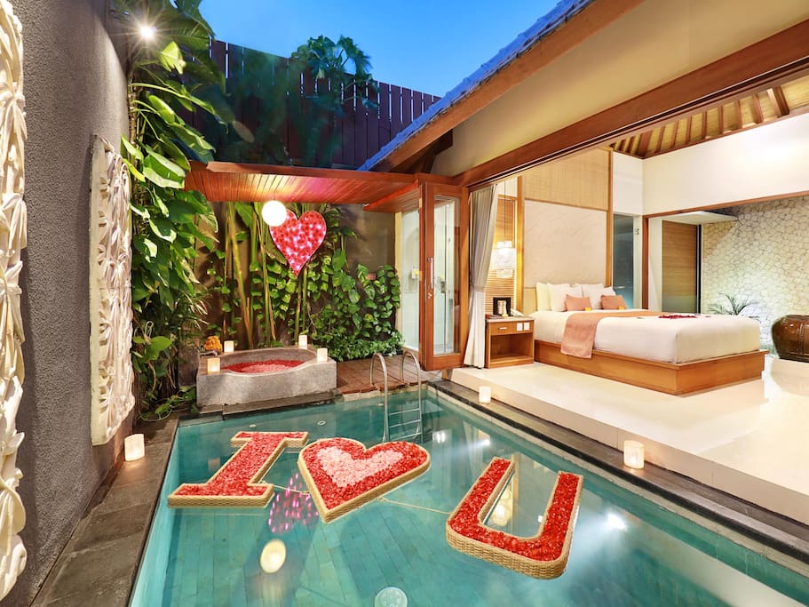 Pool decoration