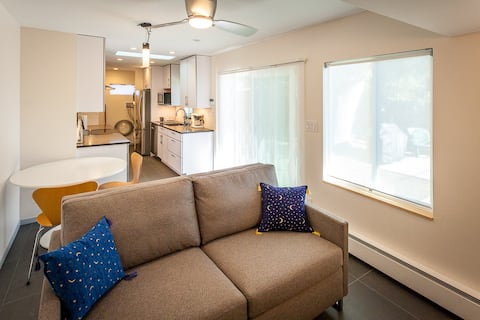 Popular Airbnb listing: Super-comfortable Tiny House - Platt Park D.U. in Platt Park