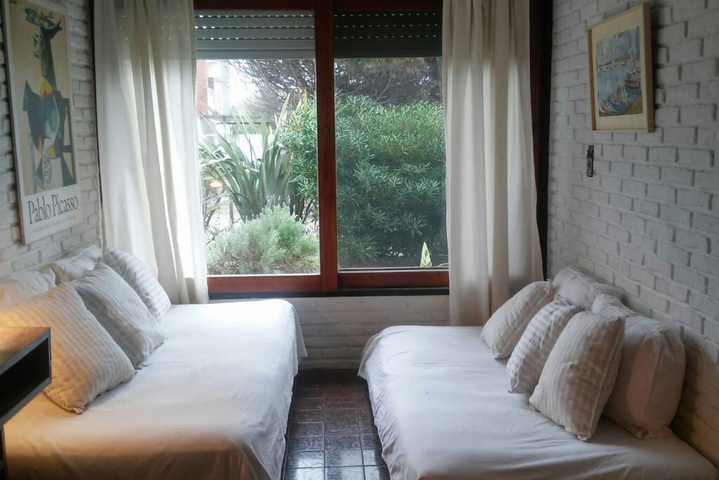 Dormitorio integrado al LC con 2 camas