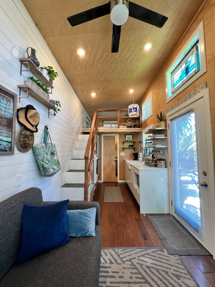 Tiny Home W/stock Tank Pool ~15 Minutes To Beach - Pensacola, FL