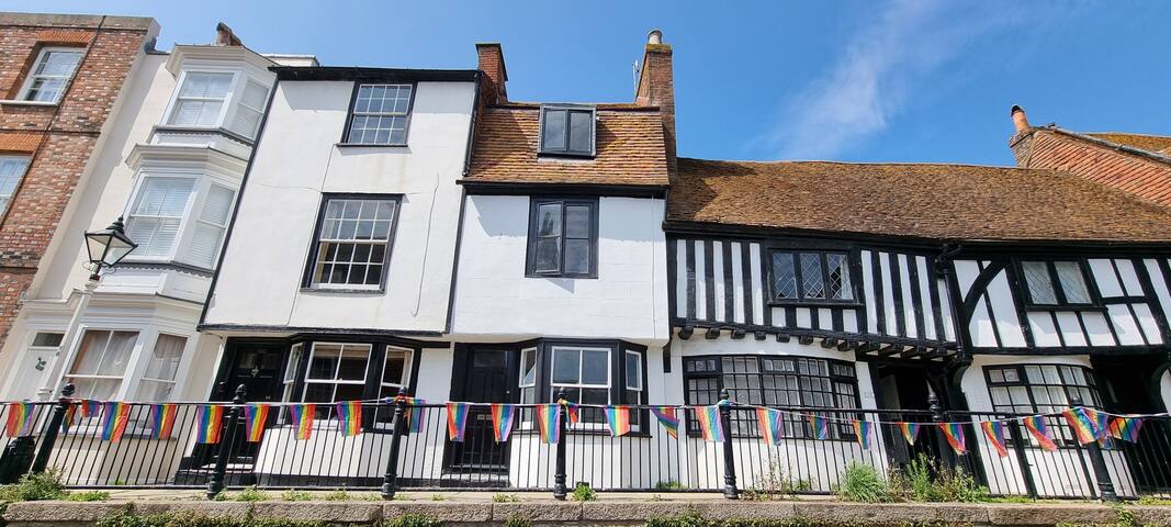 Hastings Holidays managed Airbnb listing 2