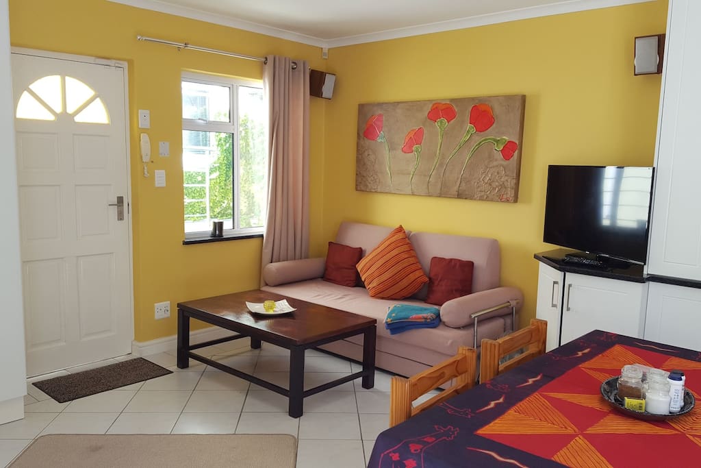 Cottage Chardonnay - Lounge with Sleeper-Couch and Smart-TV