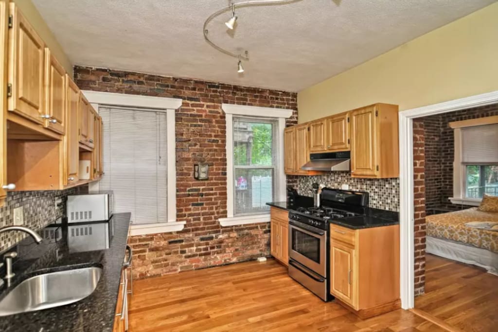 Kitchen area with tons of counter space!