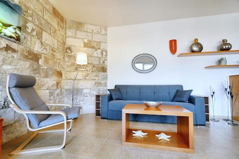 Top performing Airbnb: "Eleni" Sea Luxury Apartment in Περιφερειακή Ενότητα Ηρακλείου