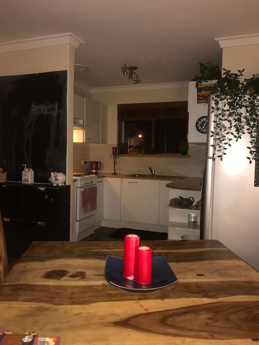 Dining/kitchen