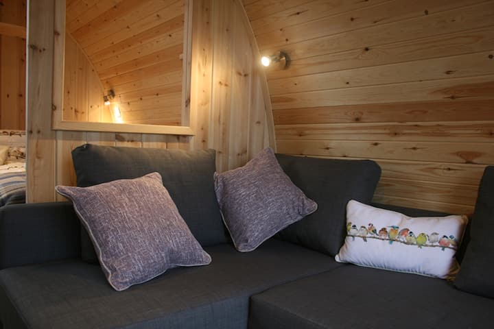 Cosy Luxury Glamping Pod Rosina. - Melton Mowbray