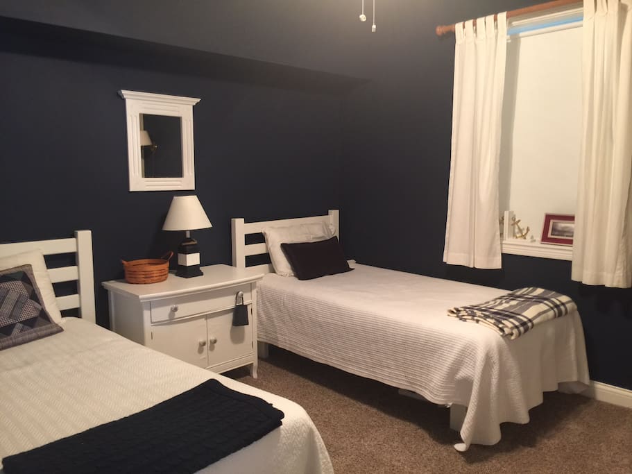 Lower Level twin bed room