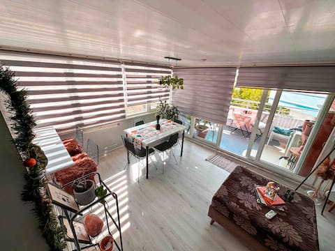 Successful Airbnb property: Comfortable House with Spacious Terrace in Akçay Center in Edremit