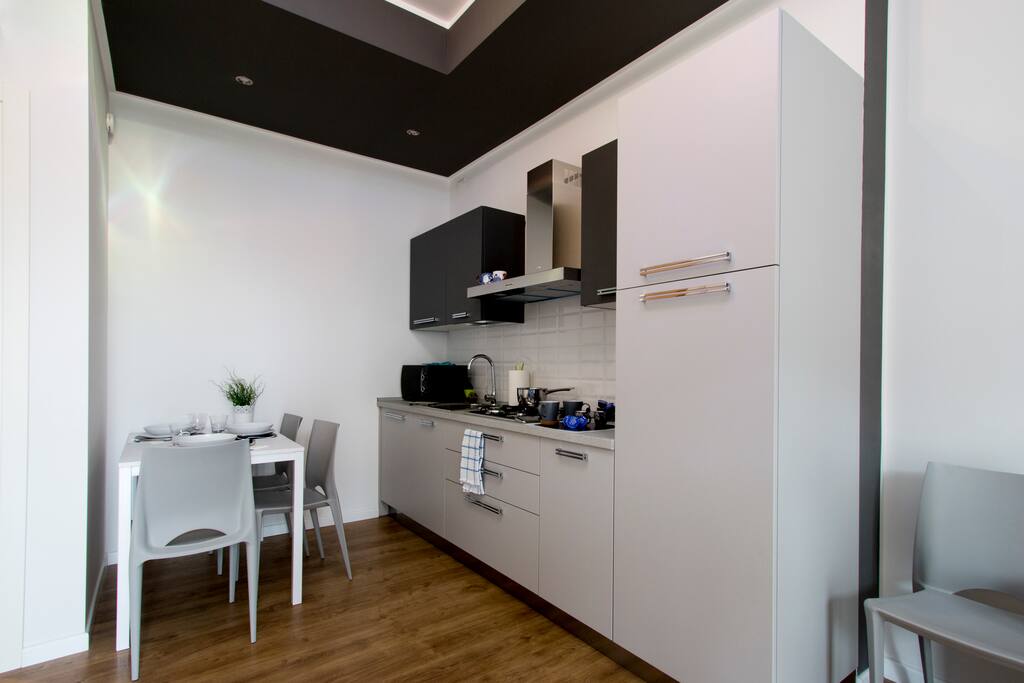 Zona pranzo / Dining area